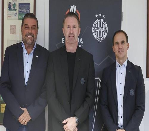 官方：罗比基恩与费伦茨瓦罗斯续约率队获上赛季匈牙利甲冠军