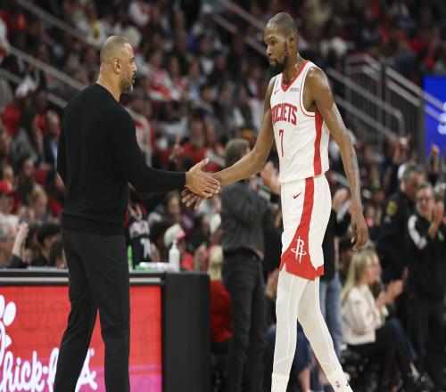 讲述乌度卡的末节与加时表现火箭队关键时刻的迷茫_NBA直播