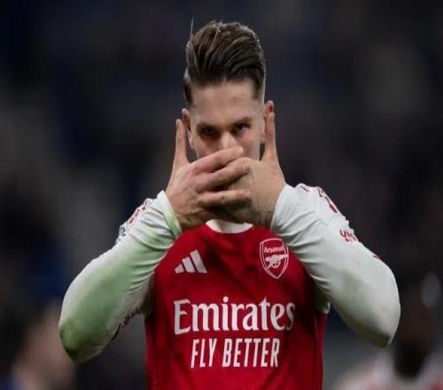 小雷：哲凯赖什在场上很吃力，很少见到他赢得一对一对抗