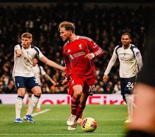 全场仅25次传球！利物浦10号场上隐身英媒：他对赢球零贡献