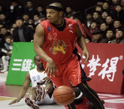 还记得他吗CBA大外援时代开启人，场均34+9，50天后却匆匆离开