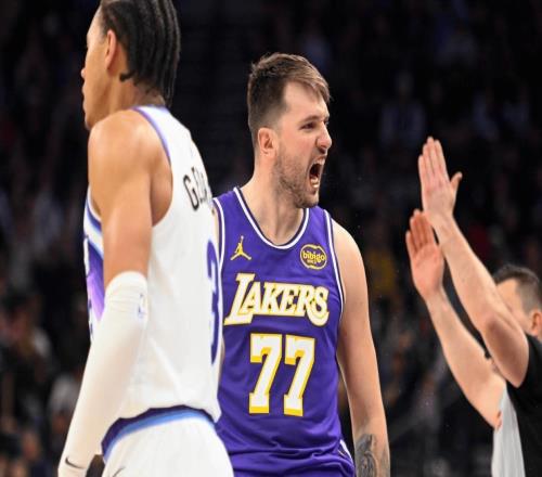 狂轰42分，爆砍33分！NBA历史首人！这就是他成最强状元的原因