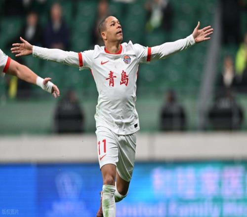 刘军帅发文暗示海牛主力前锋将离队，可能会去成都蓉城，引发热议