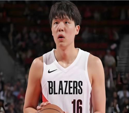 杨瀚森复出3+3：生涯三分18中2下半场0分0板+末节被弃用