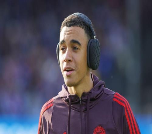 记者：拜仁计划让穆西亚拉在一月参加完整训练，月底出场