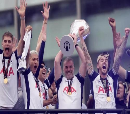 TA总结热刺2025：最佳球员为范德芬列维被解职最令人震惊