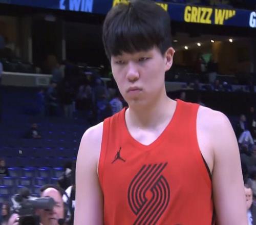 大爆冷！开拓者114108掀翻绿军，杨瀚森3分4板，诞生5个不可思议