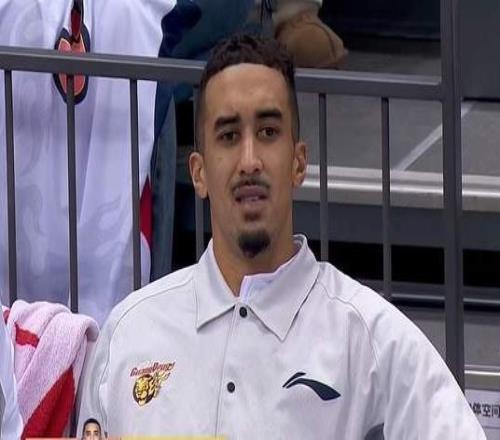 广东强援伤势曝光，杜锋松了一口气，下一场对阵北京男篮责任巨大