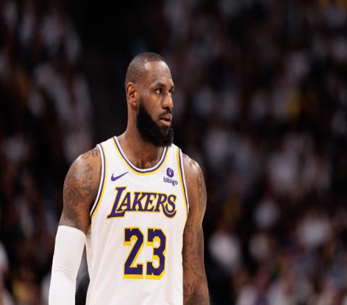 媒体评选新世纪篮球前三：詹姆斯榜首！库里超科比！