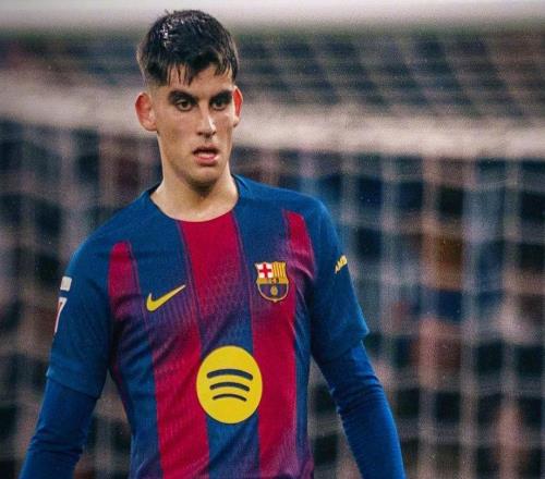 4日凌晨，4分钟2球，巴萨20赢德比战，7分领跑，皇马压力更大了