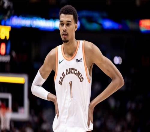 灰熊vs马刺前瞻：两队核心均出战成疑，马刺力争三杀灰熊