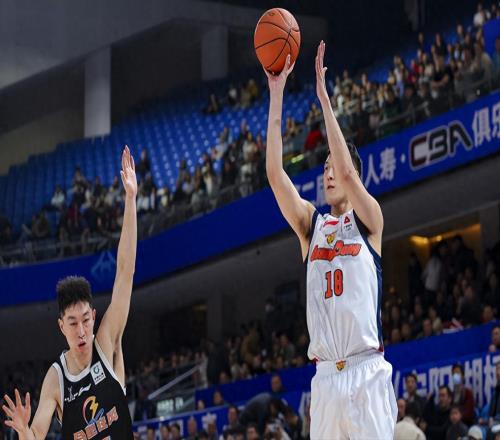 曝杜润旺第一阶段报销！肩膀受伤，只能采取保守治疗