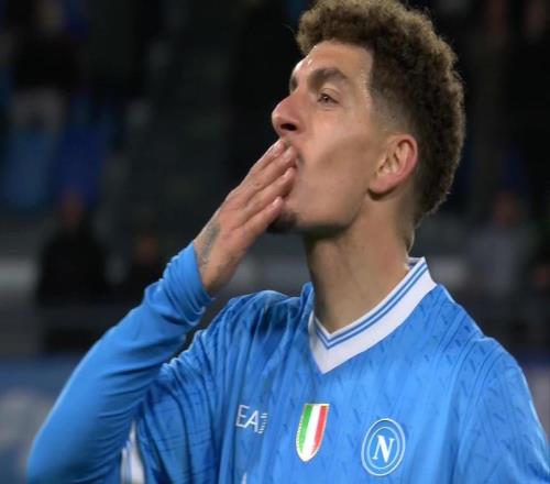 1819赛季至今迪洛伦佐意甲20球30助攻，五大联赛后卫第三人