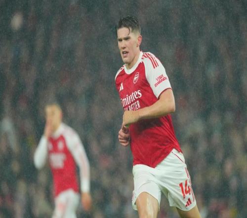 64分钟0射！枪手中锋10场1球2亿买中锋不及哈兰德一根腿毛