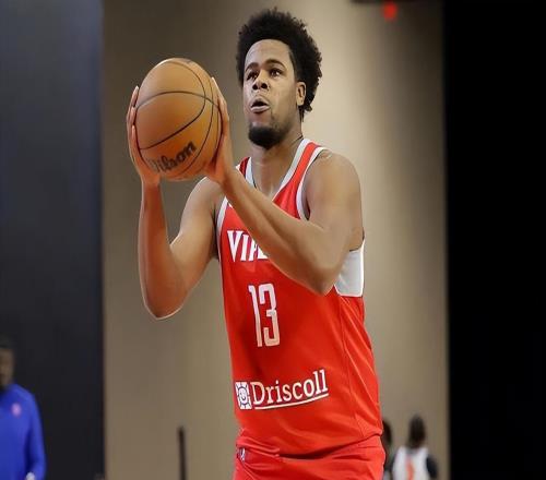 防守能力惨不忍睹！火箭二队替补中锋的表现实在是有些不太稳定