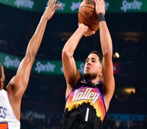 布克布鲁克斯合砍58分太阳主场力克尼克斯