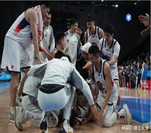 绝杀惊魂夜！山东高速客场险胜北京，五连胜背后的悬念与期许