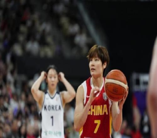 86比54狂胜32分！女篮霸主豪取14连胜：黄思静轮休杨力维4分！