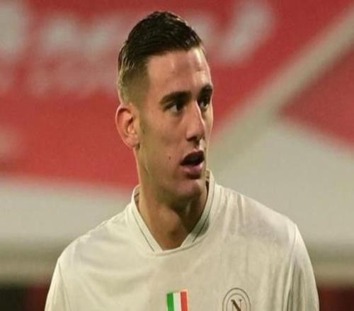 记者：洛伦佐卢卡被推荐给尤文，本菲卡、波尔图、森林也有意