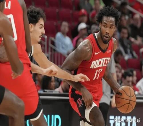 火箭遭遇双重打击，12+6前锋脚踝扭伤缺阵，一数据断崖式下滑