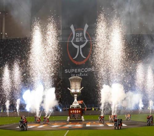 上次无皇萨参加的西超杯决赛还是21年前，之后两队共16次夺冠