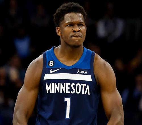 文班0帽5犯！华子中投准绝杀！森林狼19分逆转马刺，戈贝尔要禁赛