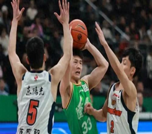 CBA常规赛明天1月13日赛程：广东PK南京，上海PK深圳，广厦PK新疆