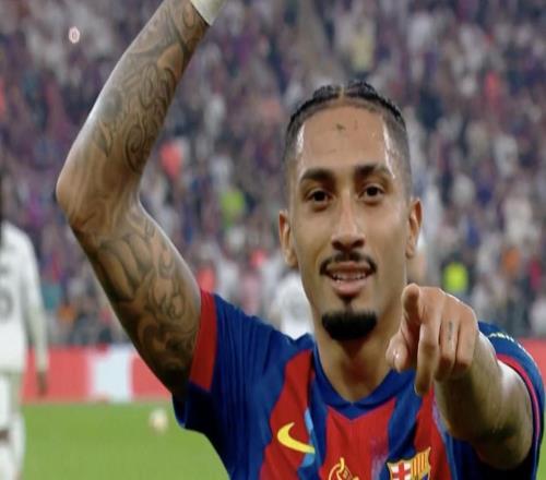 拉菲尼亚决赛对阵皇马打入4球，自2000年以来仅次于梅西