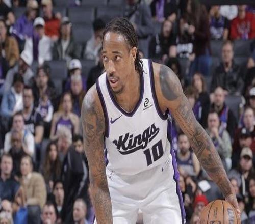 德罗赞22+6阿门汤普森31+13国王战胜火箭结束七连败