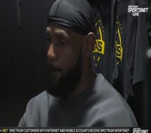 詹姆斯谈球衣佩戴徽章做球星卡：太不可思议了，太谦卑了，太幸运了