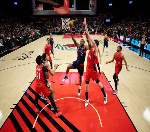 克林根教你如何用双手举高来搞定裁判的技巧_NBA直播