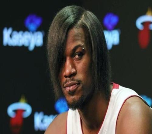 恰似一位故人巴特勒战开拓者前梳分头小波浪新发型