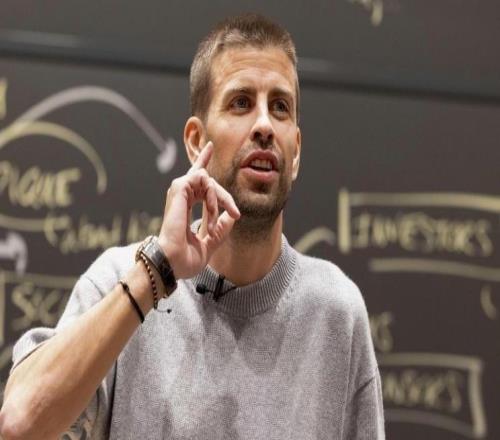 皮克反讽阿韦洛亚：新帅治下的皇马，首秀真是太精彩了