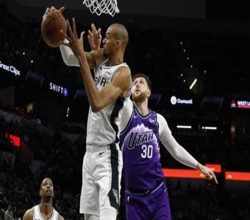 文班亚马33+10乔治30分马刺主场轻取爵士