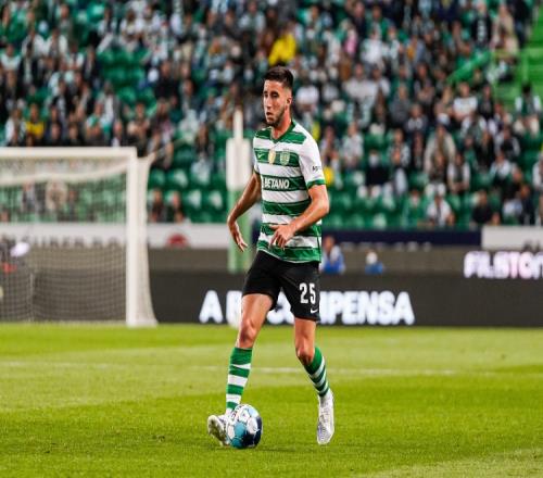 葡萄牙体育后卫表示球队取得了历史性成就全队付出了巨大努力赢得胜利_欧冠直播