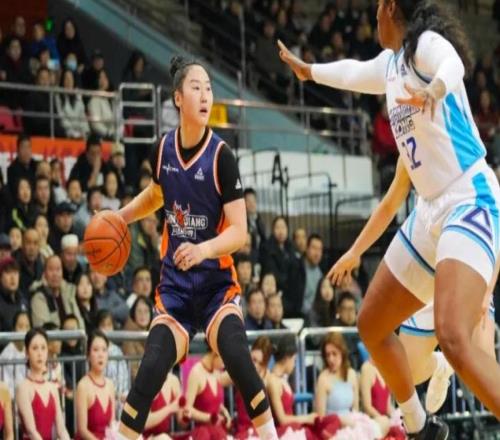 外援4节8人次不用了！武汉盛帆女篮“一放到底”是放弃还是硬刚