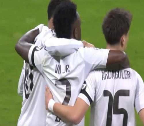 居莱尔本赛季已送出11次助攻，创个人单赛季新高