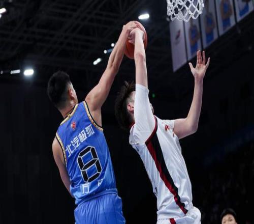 CCTV5直播北京德比万众瞩目！陈盈骏大战廖三宁，许利民主抓防守