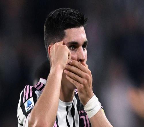 斯基拉：多队开出租借6个月的报价，但阿季奇仍想留在尤文