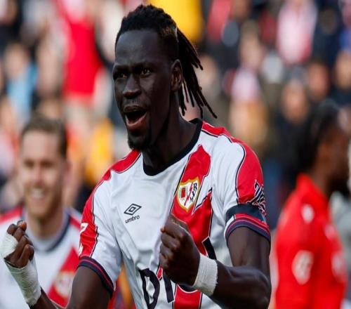 因未获致敬，塞内加尔球员西斯转发帖文称“巴列卡诺是垃圾”