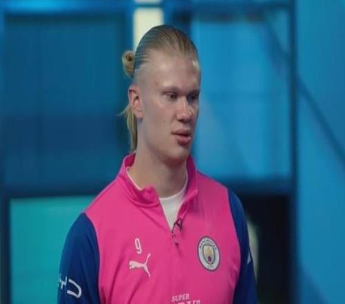 哈兰德：小时候常看伊布、阿圭罗只要我一直跑动就不需拿球