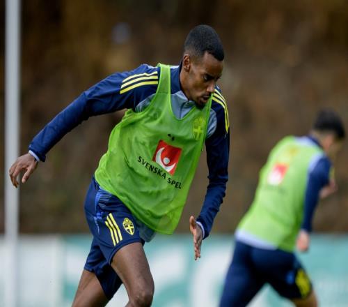 瑞典国家队继续呼吁征召伊萨克参加世预赛附加赛_英超直播