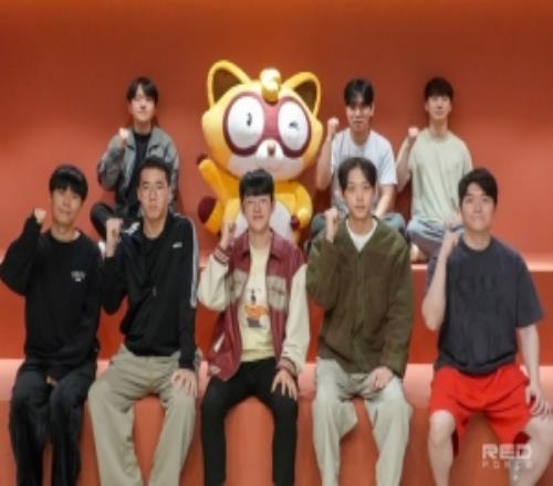 NS分享2026阵容合照：请大家期待以NS之名开启的全新征程