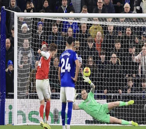 皮克福德：我们在进攻端不够高效，拉亚几乎没真正做出过扑救