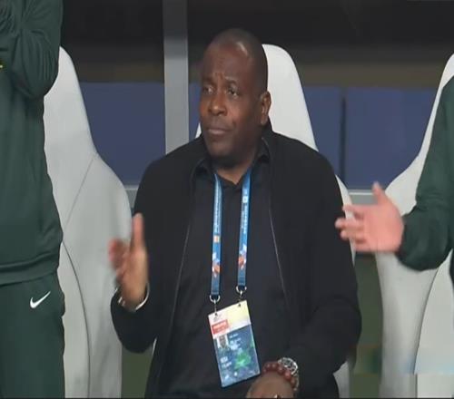 大老黑要回中超了！国安接触孙继海哥们，玉昆挖角上海中锋二选一