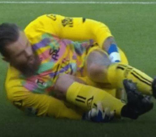 慎点波兰国门脚踝严重变形最后一刻无缘世界杯