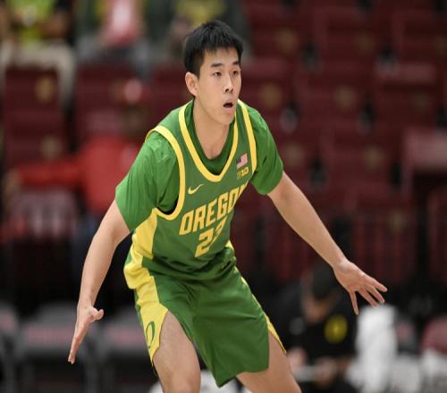 俄勒冈大学主帅评价林葳出手太快选择不当之前在CBA时防守意识不足_CBA直播