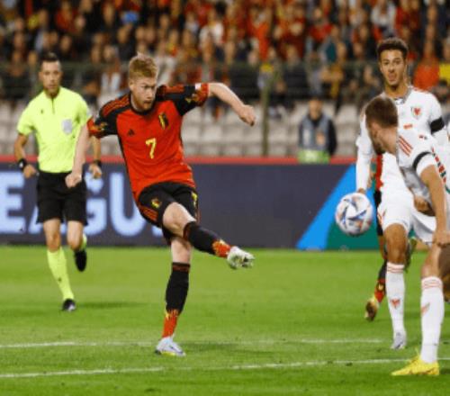 还得是他丁丁单场7次威胁传球饼直接喂到嘴边