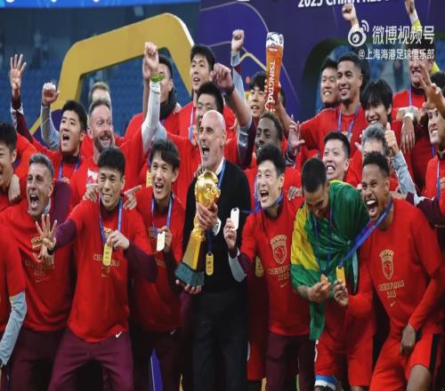 厉害了！跟队记者：上港成中超同行建队模板，连北京国安也效仿