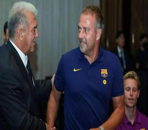 每体：已有不少后卫自荐租借巴萨，但巴萨觉得他们实力不够